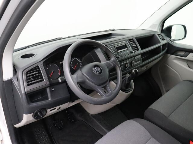 Volkswagen TRANSPORTER 2.0TDI Lang Achterdeuren | Imperiaal | Trekhaak | Airco | 3-Persoons | Betimmering | Gate Locks