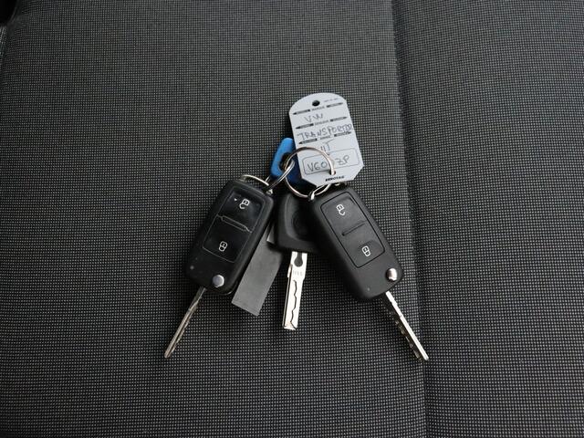 Volkswagen TRANSPORTER 2.0TDI Lang Achterdeuren | Imperiaal | Trekhaak | Airco | 3-Persoons | Betimmering | Gate Locks