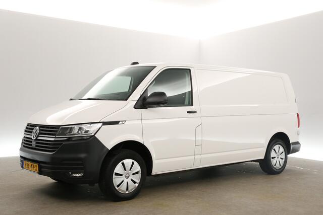 Volkswagen TRANSPORTER 2.0 TDI L2H1 Airco Cruise Carplay Trekhaak PDC Navigatie 3 Persoons Elektrpakket