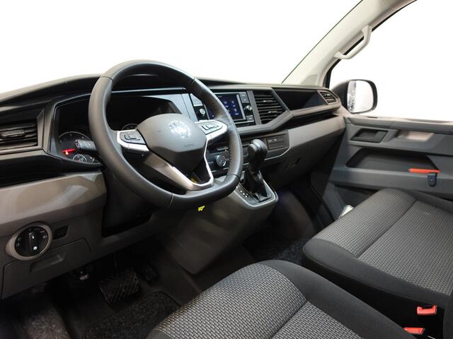 Volkswagen TRANSPORTER 2.0 TDI L2H1 28 Highline Automaat Trekhaak Navigatie Apple Carplay Lm velgen Cruisecontrol ACC
