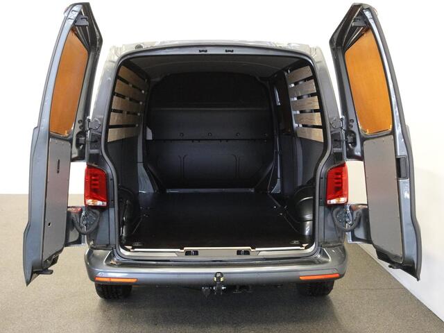 Volkswagen TRANSPORTER 2.0 TDI L2H1 28 Highline Automaat Trekhaak Navigatie Apple Carplay Lm velgen Cruisecontrol ACC