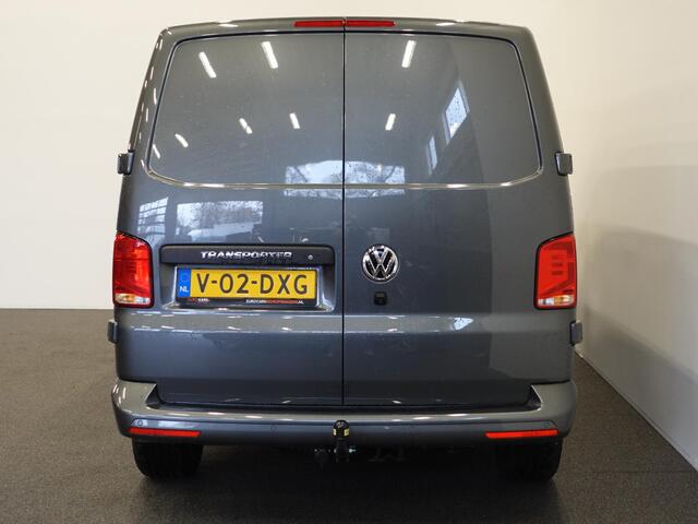 Volkswagen TRANSPORTER 2.0 TDI L2H1 28 Highline Automaat Trekhaak Navigatie Apple Carplay Lm velgen Cruisecontrol ACC