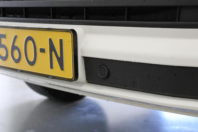 Volkswagen TRANSPORTER Kombi 2.0 TDI L1H2 Highline | TREKHAAK | 16'LMV | CRUISE | PDC-V/A | NAVIGATIE | DAB-RADIO | SCHUIFDEUR |