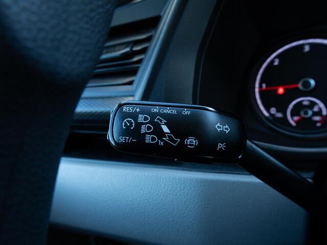 Volkswagen TRANSPORTER 2.0 TDI 90pk L1H1 Economy Business | Leder | PDC achter | APP Connect | Airco | Trekhaak |