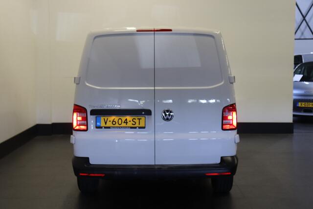 Volkswagen TRANSPORTER 2.0 TDI L2H1 150PK EURO 6 - Airco - Cruise - Start/Stop - ¤13.950,- Excl.