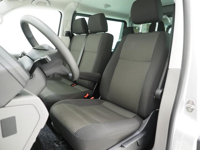 Volkswagen TRANSPORTER 2.0 TDI 150PK DC Dubbele Cabine R-Line L2H1 6-Zits | Sidebars | Splitter | Airco | Carplay | Trekhaak