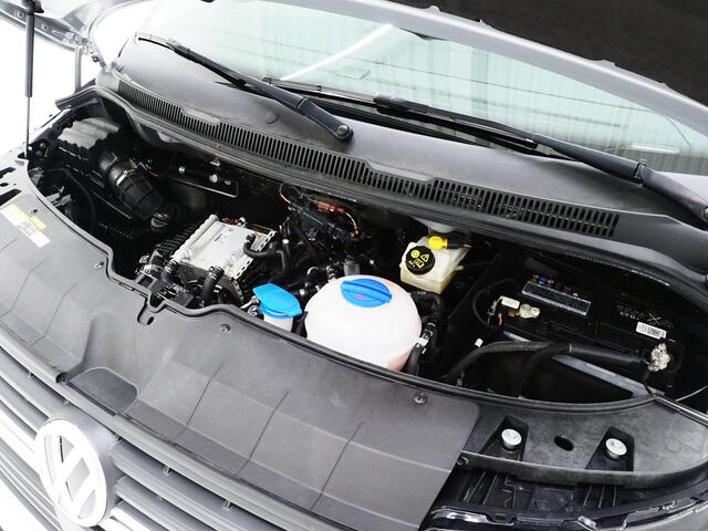 Volkswagen TRANSPORTER 2.0 TDI 150PK DC Dubbele Cabine R-Line L2H1 6-Zits | Sidebars | Splitter | Airco | Carplay | Trekhaak