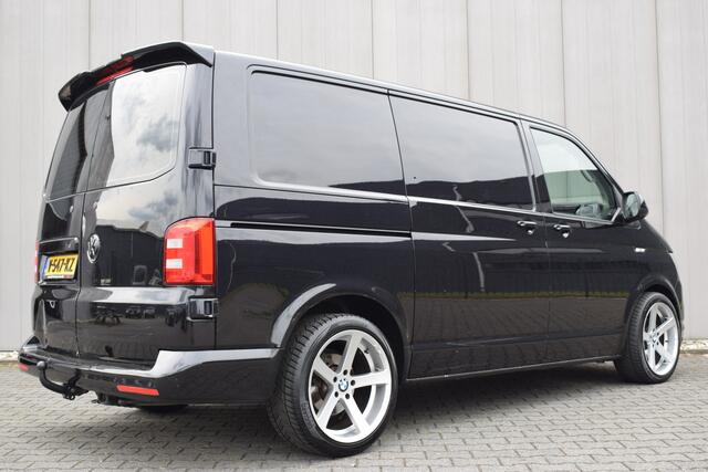 Volkswagen TRANSPORTER 2.0 TDi 150pk Automaat L1H1 Highline Zwart Leder | LED | Adap. Cruise | Carplay | Trekhaak