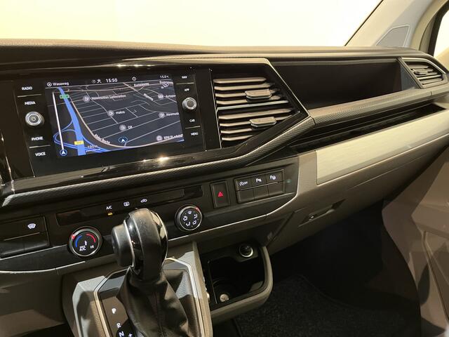 Volkswagen TRANSPORTER 2.0 TDI L2H1 30 DC Dubbel Cabine 150 PK Automaat / Euro 6 / Airco / Cruise Control / Camera / CarPlay / Trekhaak / Navigatie / Klep
