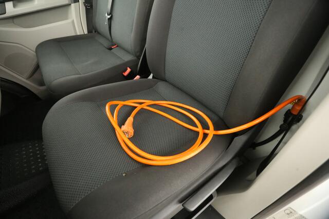 Volkswagen TRANSPORTER 2.0 TDI 150PK L1H1 | NACHTKOELING | Koelwagen DSG Automaat Airco Camera Koelauto 3 Persoons Trekhaak