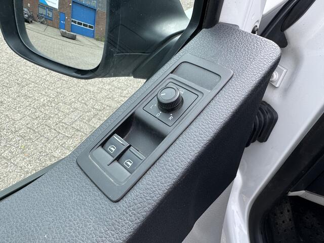 Volkswagen TRANSPORTER 2.0 TDI L2H1 Comfortline 3Pers Airco/Cruise