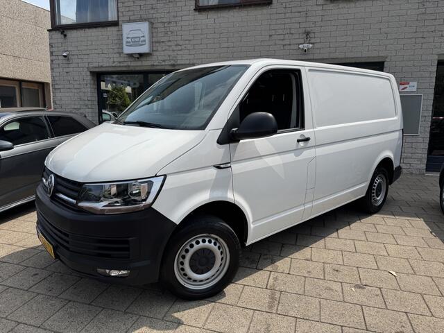 Volkswagen TRANSPORTER 2.0 TDI L1H1 Trekhaak Navi Distr VV