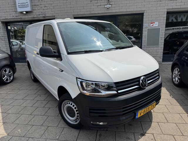 Volkswagen TRANSPORTER 2.0 TDI L1H1 Trekhaak Navi Distr VV
