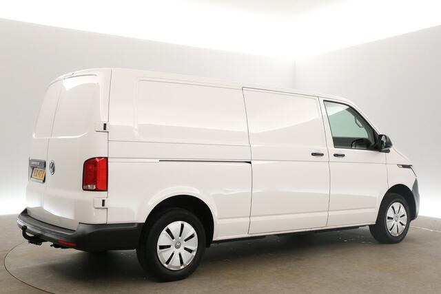 Volkswagen TRANSPORTER 2.0 TDI L2H1 140PK Airco Cruise Carplay PDC Navigatie 3 Persoons Elektrpakket Trekhaak
