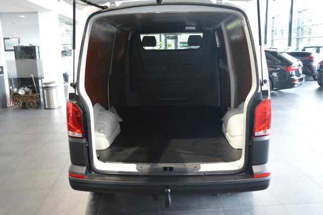 Volkswagen TRANSPORTER 2.0 TDI L2H1 28 airco navi trekhaak 150 pk !!