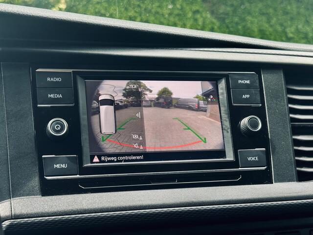 Volkswagen TRANSPORTER 2.0 TDI 150pk | DSG | Lang | 2x Schuifdeur | Exclusive | LED koplampen | Adapt Cuise | Standkachel | Trekhaak | Ex BTW