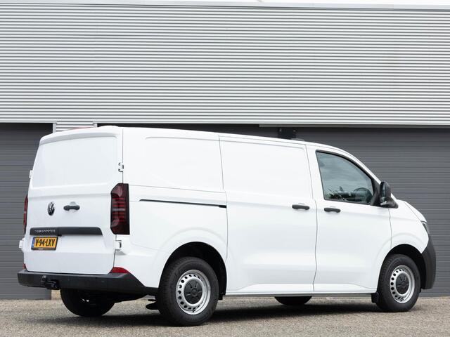 Volkswagen TRANSPORTER T7 2.0 TDI 150pk L1H1 Automaat | Trekhaak | Camera | App-Connect | Laadvloer | Cruise Control | Parkeersensoren | Bijrijdersbank |