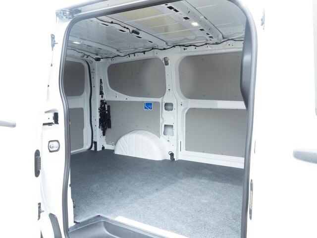 Volkswagen TRANSPORTER T7 2.0 TDI 150pk L1H1 Automaat | Trekhaak | Camera | App-Connect | Laadvloer | Cruise Control | Parkeersensoren | Bijrijdersbank |