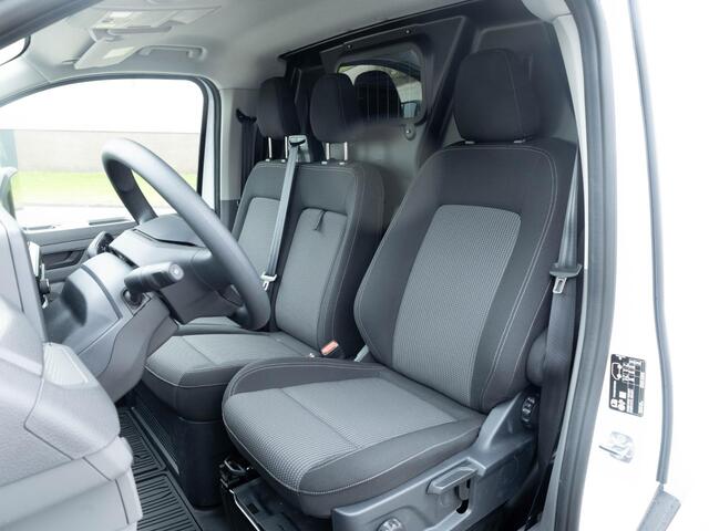 Volkswagen TRANSPORTER T7 2.0 TDI 150pk L1H1 Automaat | Trekhaak | Camera | App-Connect | Laadvloer | Cruise Control | Parkeersensoren | Bijrijdersbank |