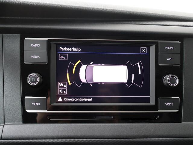 Volkswagen TRANSPORTER 2.0 TDI L2H1 28 | 150 PK | Apple Carplay / Android Auto + Multifunctioneel stuur | Parkeersensoren Voor + Achter + Achteruitrijcamera | Trekhaak