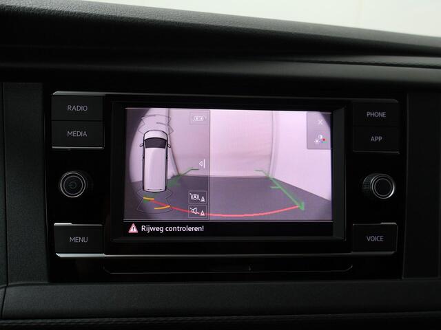 Volkswagen TRANSPORTER 2.0 TDI L2H1 28 | 150 PK | Apple Carplay / Android Auto + Multifunctioneel stuur | Parkeersensoren Voor + Achter + Achteruitrijcamera | Trekhaak