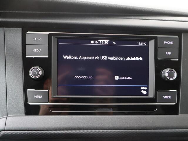 Volkswagen TRANSPORTER 2.0 TDI L2H1 28 | 150 PK | Apple Carplay / Android Auto + Multifunctioneel stuur | Parkeersensoren Voor + Achter + Achteruitrijcamera | Trekhaak