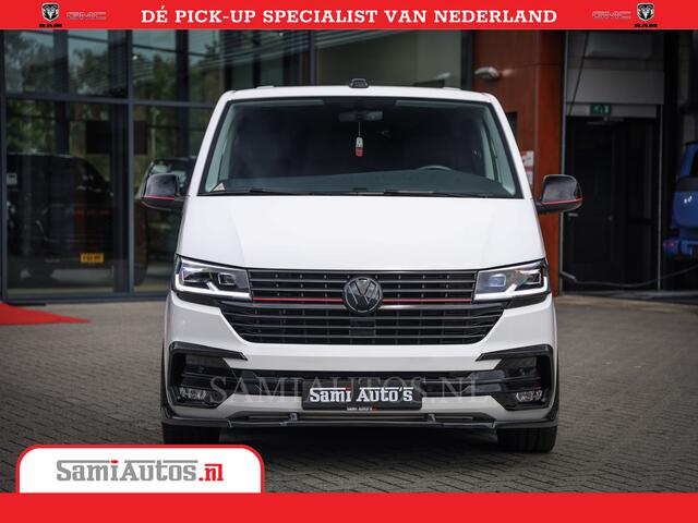 Volkswagen TRANSPORTER 2.0 TDI DC L2H1 30 Bulli 6 Persoons | Zeer Dik | In Zeer Goede Conditie | Comfortabele Dubbele Cabine met 6 Zitplaatsen | Body Kit | 20 Inch Brede Zwarte Wielen | Full Led | Camera | 2X Schuif Deuren |