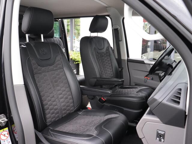 Volkswagen TRANSPORTER 2.0 TDI L2H1 30 DC Bulli 199pk | Leder | 2x schuifdeur met sluithulp | Trekhaak | Achteruitrijcamera | Navigatie 'Pro'|