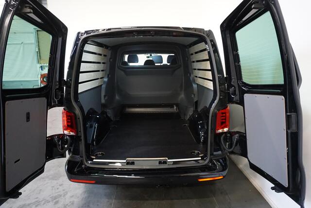 Volkswagen TRANSPORTER 2.0 TDI L2H1 28 Dubbele Cabine Highline Airco | Cruise Control adaptief | PDCVA | 17" LM