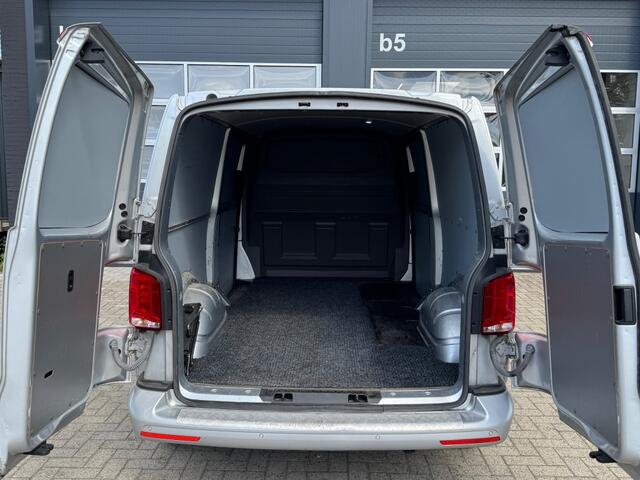 Volkswagen TRANSPORTER 2.0 TDI 150PK Automaat L2H1 / Dubbele schuifdeur / Carplay / Dea