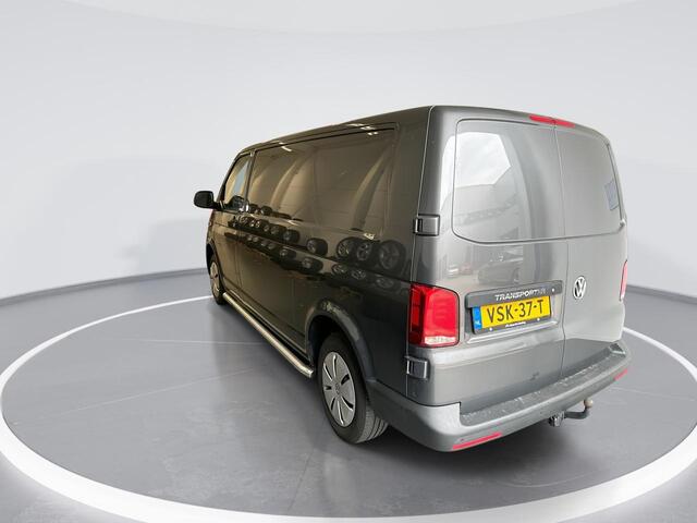 Volkswagen TRANSPORTER 2.0 Tdi 110pk L2H1 28 Economy Business · Airco · Apple/Android Car Play · P-Sensoren · Cruie Control · Trekhaak · Betimmering · Vloerplaat ·