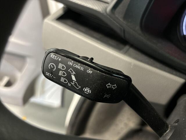 Volkswagen TRANSPORTER 2.0 Tdi 110pk L2H3 28 Comfortline · Apple/Android Car Play · Navi · Airco · P-Sensoren · Trekhaak · Vloerplaat · Betimmering · Cruise Control ·