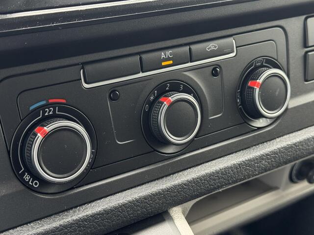 Volkswagen TRANSPORTER 2.0 TDI L2H1 RVS imperiaal / trekhaak