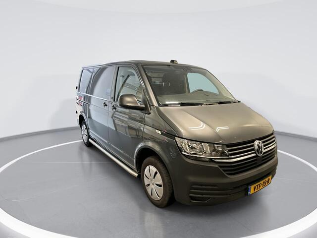 Volkswagen TRANSPORTER 2.0 Tdi 90pk L1H1 26 Economy Business · Apple/Android Car Play · Trekhaak · Betimmering · Vloerplaat · Side Bars · P-Sensoren · Airco · Cruise Control · Garantie t/m 22-02-2027 of 100.000km