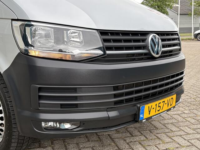 Volkswagen TRANSPORTER 2.0 150Pk TDI L2H Highline / Cruise / Airco / Navi / Trekhaak / Apk t/m 10-01-2026