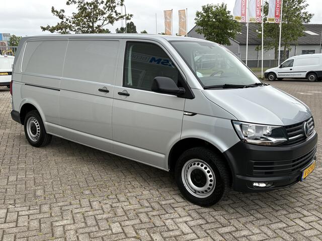 Volkswagen TRANSPORTER 2.0 150Pk TDI L2H Highline / Cruise / Airco / Navi / Trekhaak / Apk t/m 10-01-2026