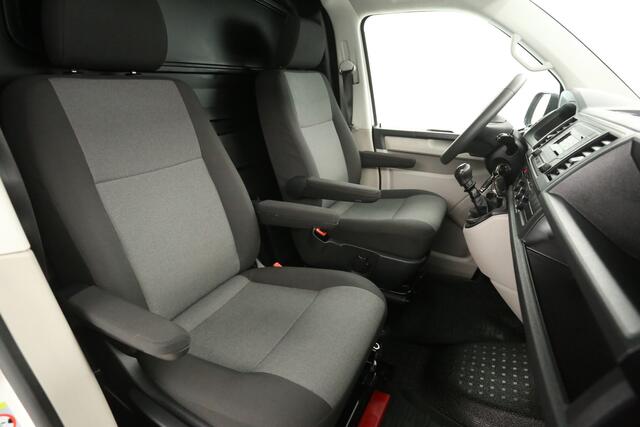 Volkswagen TRANSPORTER 2.0 TDI L2H1 140PK Airco Cruise Parkeersensoren Bluetooth Elektrpakket