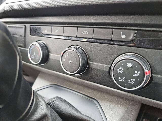 Volkswagen TRANSPORTER 2.0 TDI L2H1 30 DC 4Motion T6.1 Automaat Airco Camera Trekhaak CarPlay Euro6!