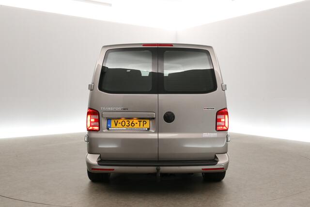 Volkswagen TRANSPORTER 2.0 TDI L2H1 150PK 4Motion Highline | Dubbele Cabine | 5 Persoons | DSG Automaat Airco Camera Carplay LED Trekhaak Navigatie Leder 20"LMV PDC