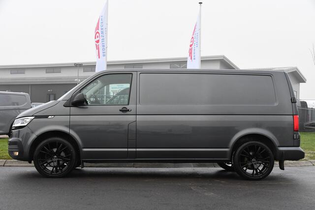 Volkswagen TRANSPORTER 2.0 TDI L2H1 30 Highline PB Edition Cruise, Camera, Carplay, LED, 150PK, Automaat, Sensoren, Multimedia, UNIEK!