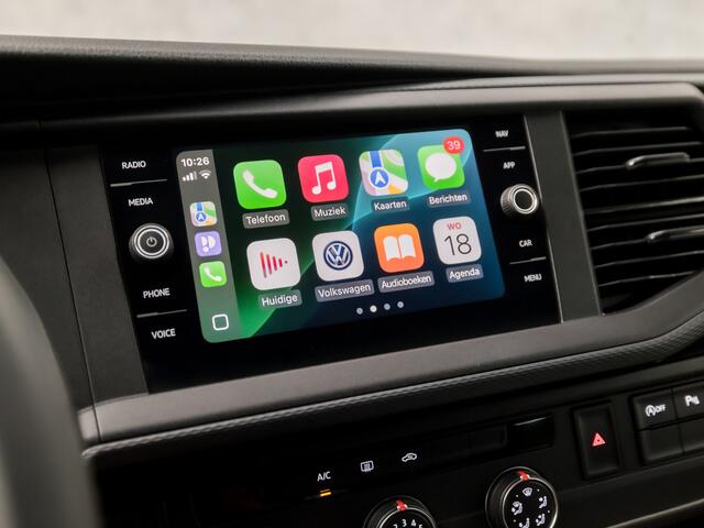 Volkswagen TRANSPORTER Kombi 2.0 TDI L1H1 Comfortline 9 Persoons (APPLE CARPLAY, TREKHAAK, PARKEERSENSOREN, GETINT GLAS, ELEK RAMEN, NIEUWE APK, NIEUWSTAAT)