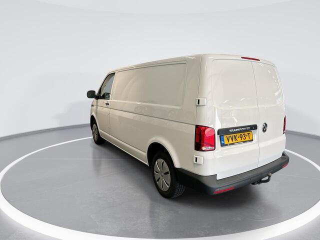 Volkswagen TRANSPORTER 2.0 Tdi 110pk L2H1 28 Economy Business · Apple/Android Car Play · Cruise Control · Betimmering · P-Sensoren · Trekhaak · Vloerplaat · Garantie t/m 10-05-2027 of 100.000km