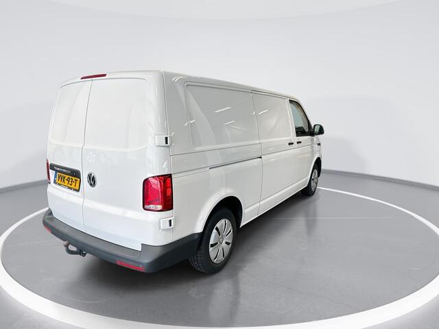 Volkswagen TRANSPORTER 2.0 Tdi 110pk L2H1 28 Economy Business · Apple/Android Car Play · Cruise Control · Betimmering · P-Sensoren · Trekhaak · Vloerplaat · Garantie t/m 10-05-2027 of 100.000km