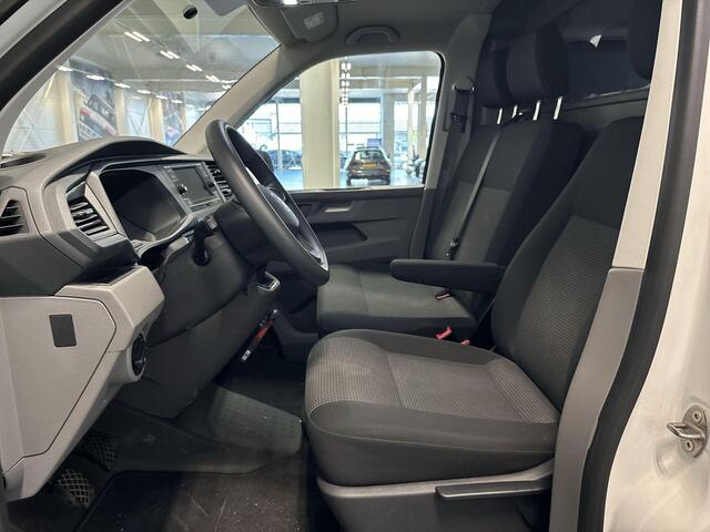 Volkswagen TRANSPORTER 2.0 Tdi 110pk L2H1 28 Economy Business · Apple/Android Car Play · Cruise Control · Betimmering · P-Sensoren · Trekhaak · Vloerplaat · Garantie t/m 10-05-2027 of 100.000km