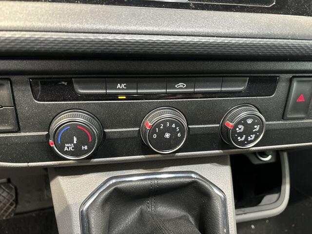 Volkswagen TRANSPORTER 2.0 Tdi 110pk L2H1 28 Economy Business · Apple/Android Car Play · Cruise Control · Betimmering · P-Sensoren · Trekhaak · Vloerplaat · Garantie t/m 10-05-2027 of 100.000km