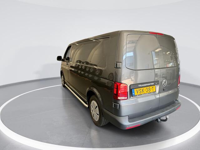 Volkswagen TRANSPORTER 2.0 Tdi 150pk DSG L2H3 28 Highline · Apple/Android Car Play · Betimmering · Vloerplaat · Trekhaak · Side Bars · Navi · Garantie t/m 31-10-2026 of 150.000km