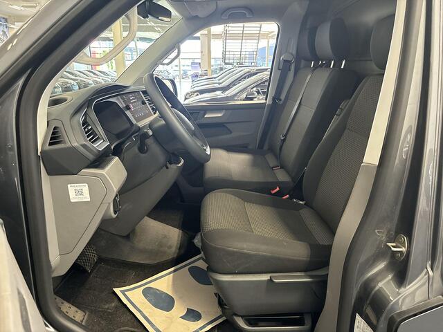 Volkswagen TRANSPORTER 2.0 Tdi 150pk DSG L2H3 28 Highline · Apple/Android Car Play · Betimmering · Vloerplaat · Trekhaak · Side Bars · Navi · Garantie t/m 31-10-2026 of 150.000km