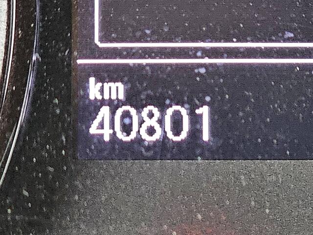 Volkswagen TRANSPORTER 2.0 TDI T6.1 L2H1 Euro6 Airco 3-Zits Camera 1e Eigenaar NAP Trekhaak!