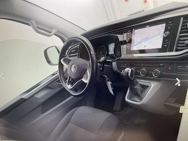 Volkswagen TRANSPORTER 2.0 TDI DSG automaat L2H1 30 DC 5 persoons / vaste prijs rijklaar ¤ 27.950 ex btw / lease vanaf ¤ 456 / airco / cruise / navi / achterdeuren / euro 6 / bpm vrij !