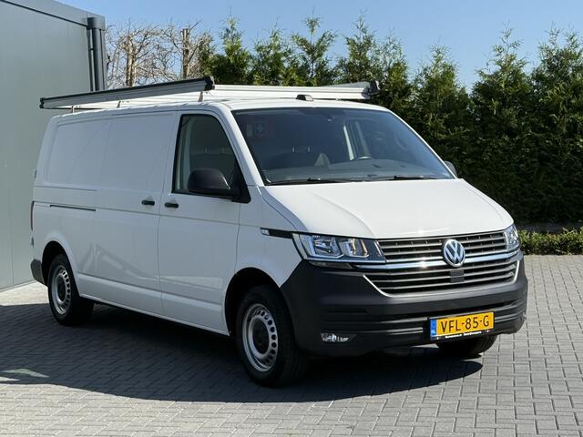 Volkswagen TRANSPORTER 2.0 TDI 150 PK COMFORTLINE / L2H1 / IMPERIAAL / INRICHTING / TREKHAAK / AIRCO / CRUISE / NAVI / CARPLAY